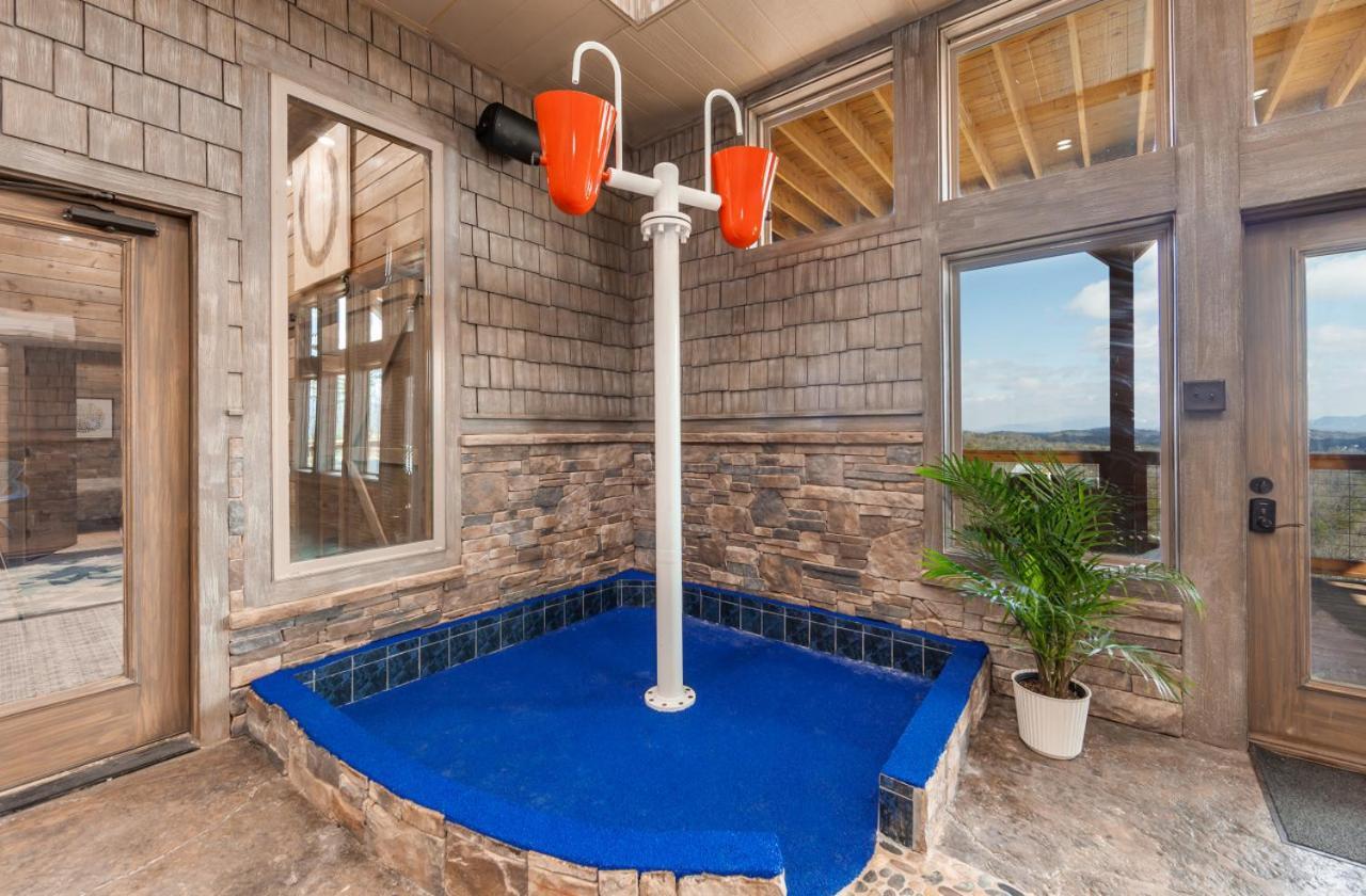 Splash Mountain Pool Hot Tub Theater Game Room Sevierville Exterior foto